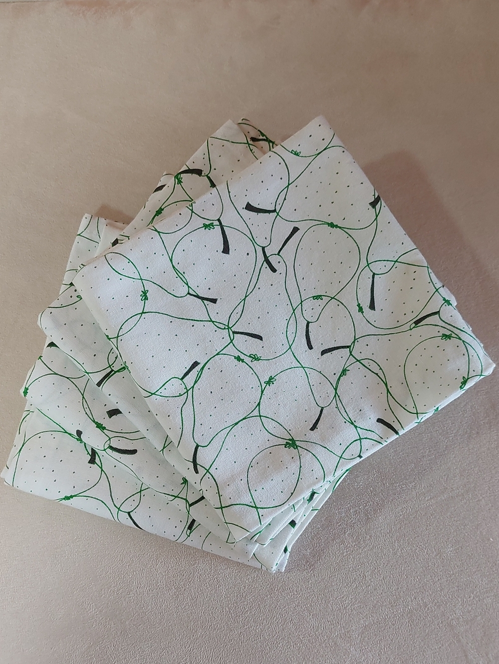 IKEA, White with Green Design 100% COTTON Tea Towels (26X19)